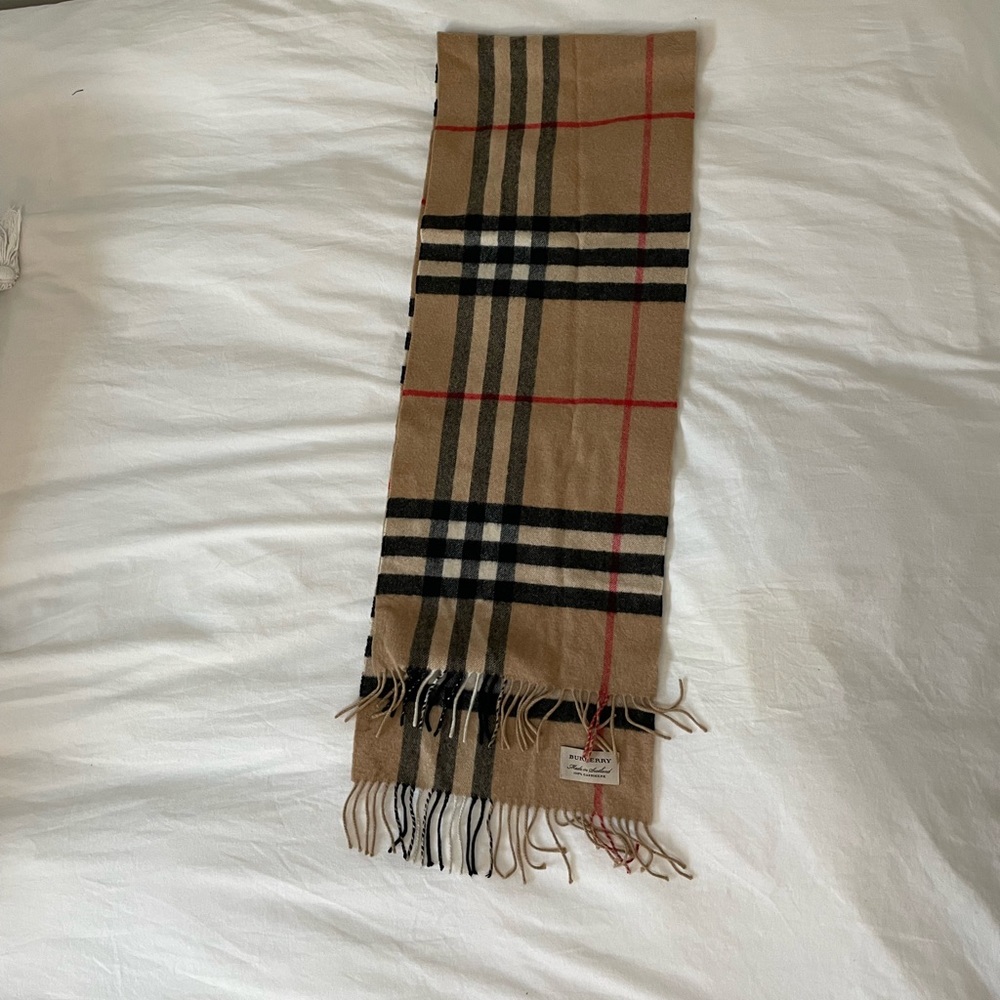 Authentic Burberry 100% cashmere Scarf!